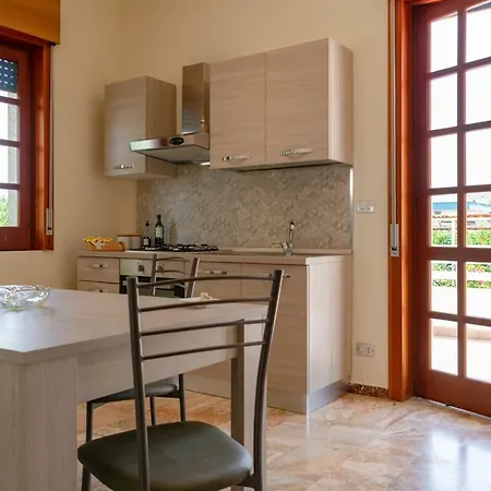 Blue Windows House - From Vesuvio To Pompei *